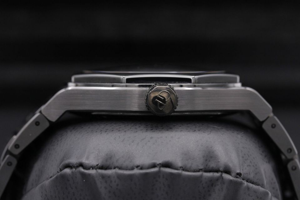 Girard Perregaux Laureato 81010-32-631-32A Image 3